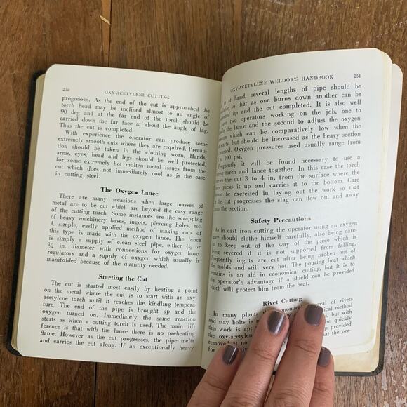 Vintage Hardcover Book The Oxy-Acetylene Weldor's Handbook 6th Edition 1960 - Picture 16 of 16